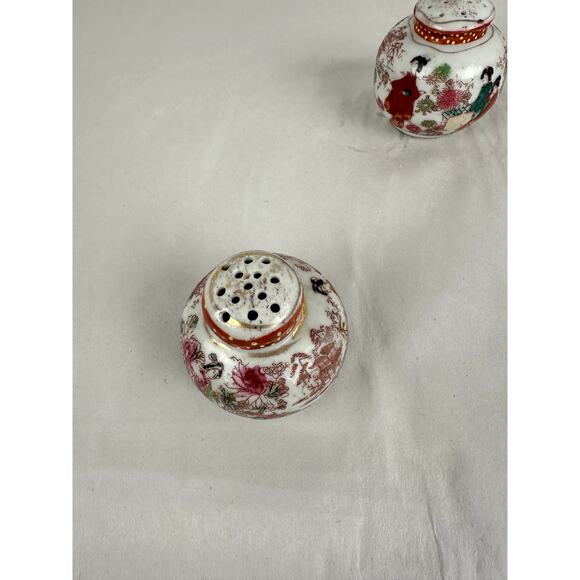 Japanese Antique China Salt and Pepper Shakers Round 1921-1941 - Picture 4 of 10